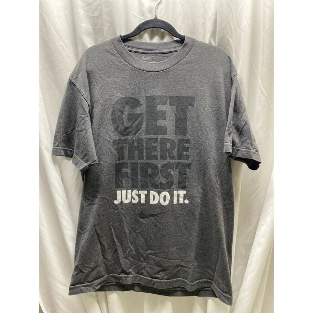 t shirt size large gray crew neck